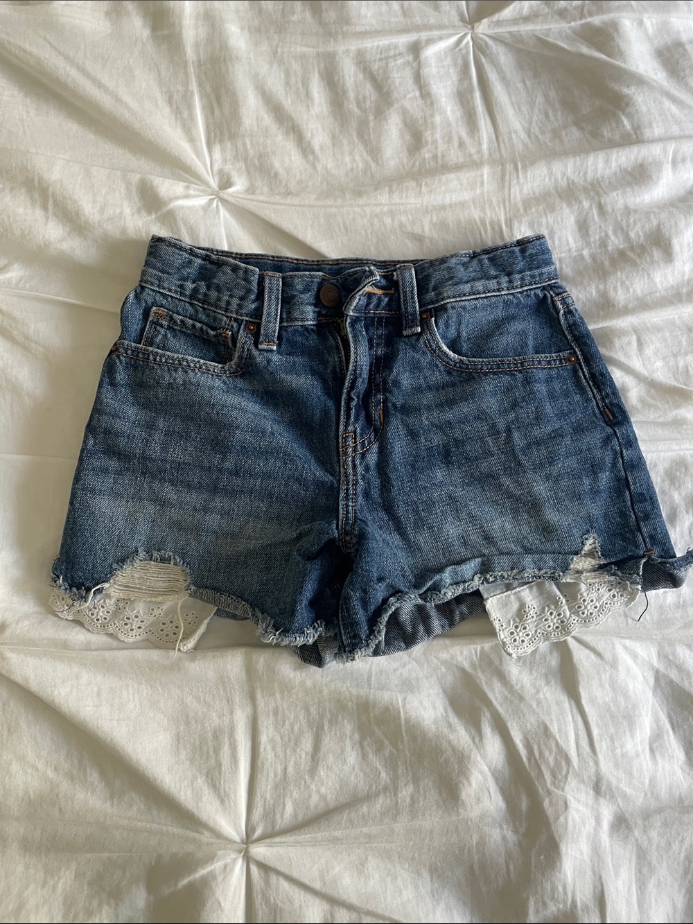 Old Navy Dark Blue Denim Shorts with White Lace Trim (kids)